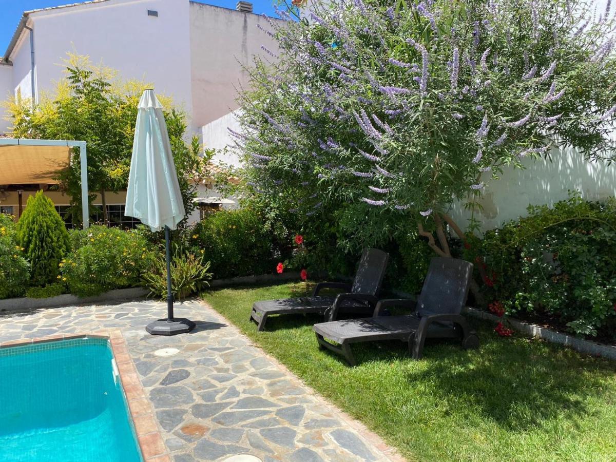 Hotel Entreolivos El Pedroso Bagian luar foto