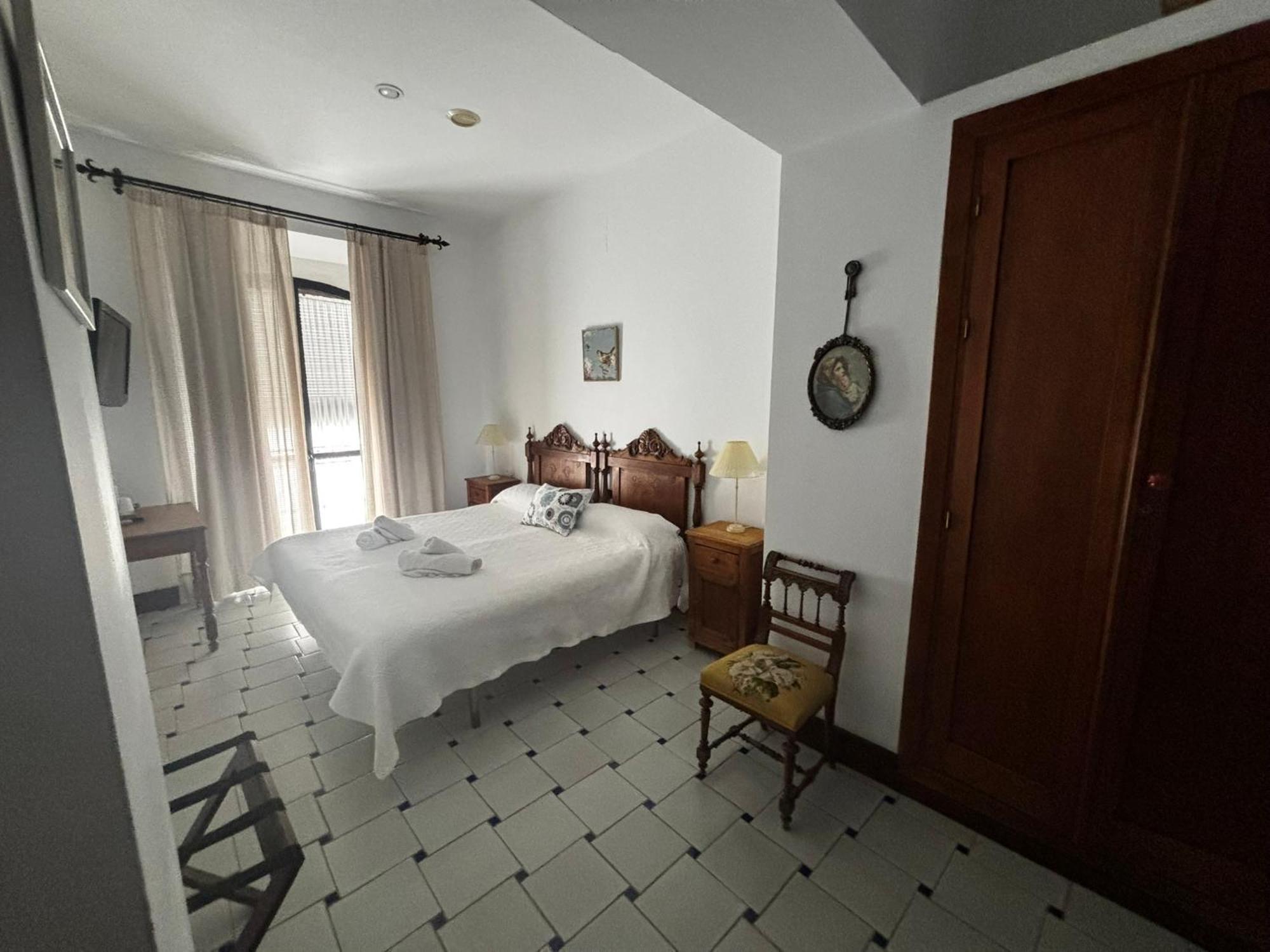 Hotel Entreolivos El Pedroso Bagian luar foto