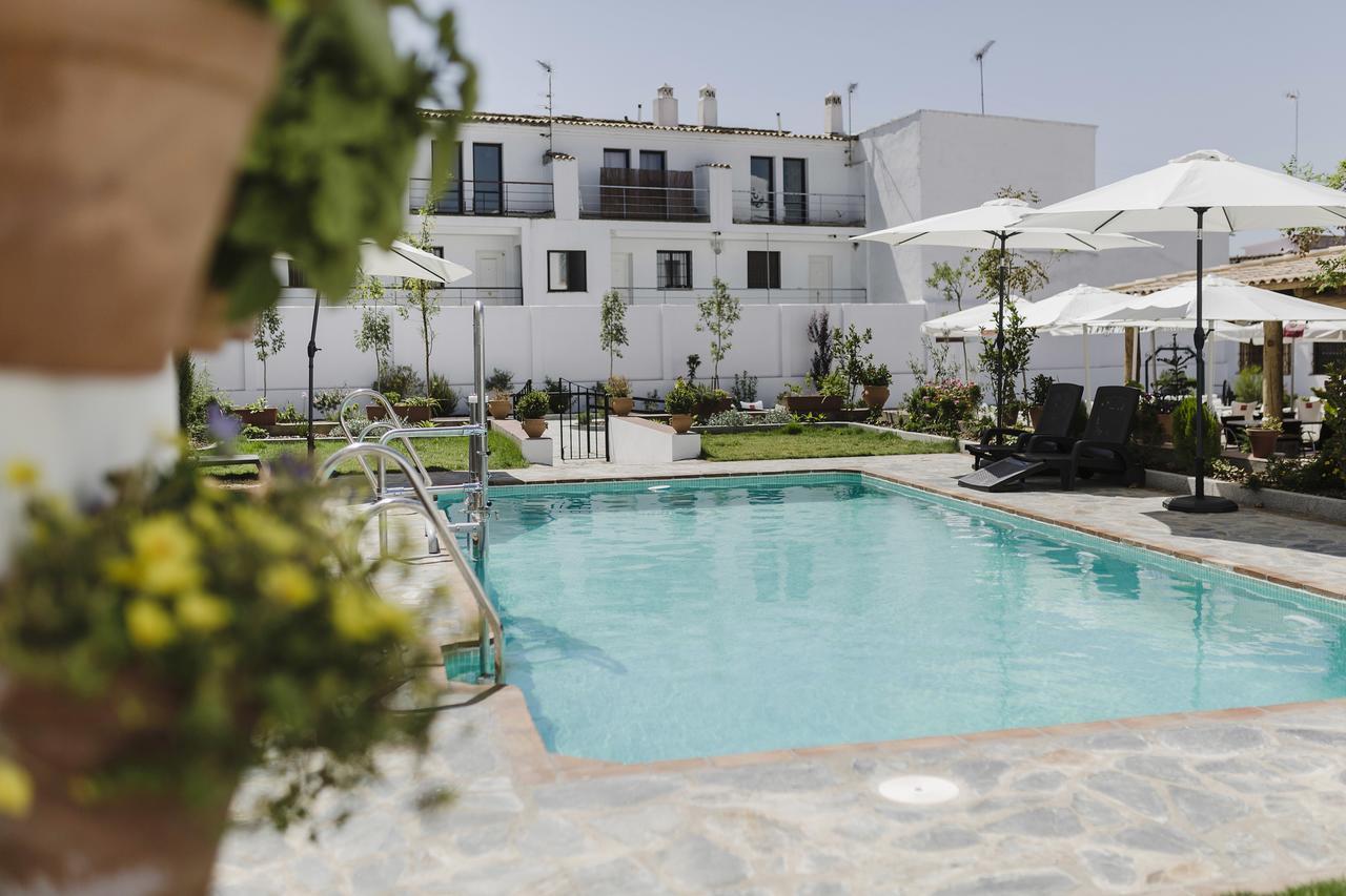 Hotel Entreolivos El Pedroso Bagian luar foto