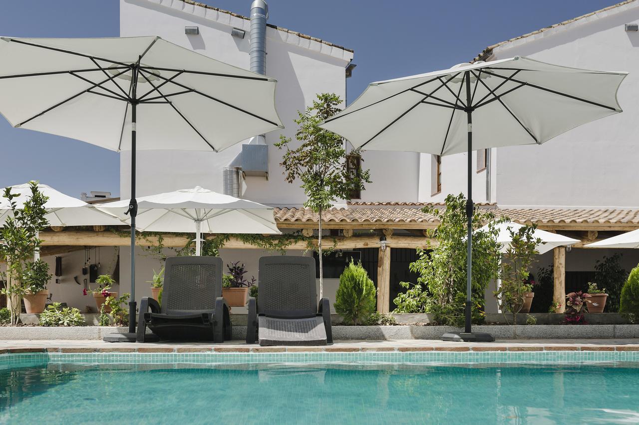 Hotel Entreolivos El Pedroso Bagian luar foto