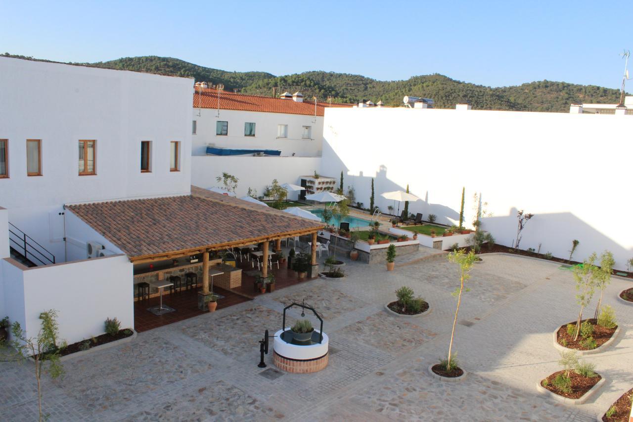 Hotel Entreolivos El Pedroso Bagian luar foto